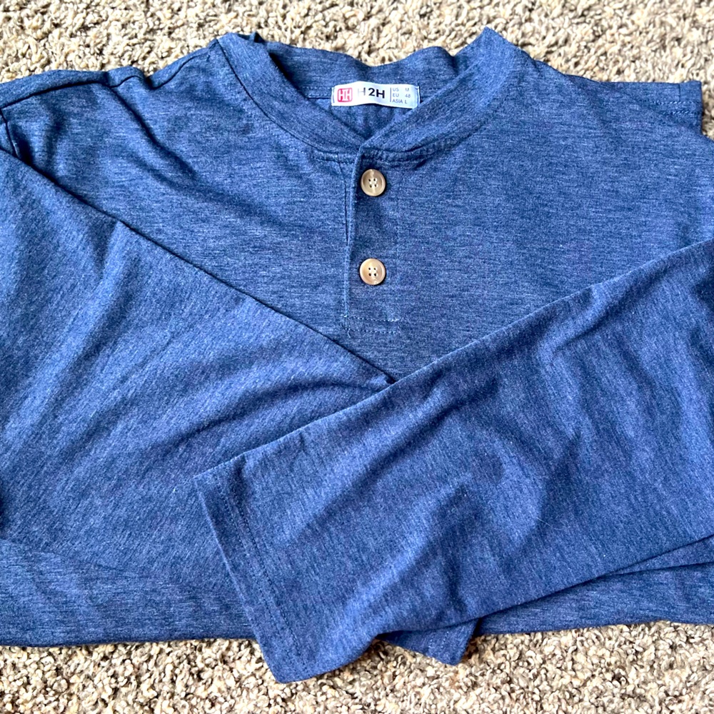Half sleeve t-shirt